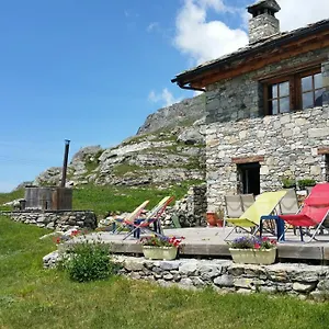 chalet-colinn.hotels-rhonealpes.com/